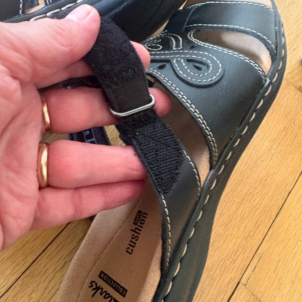 NWT Clark’s Black Sandals, size 8 - Picture 9 of 12